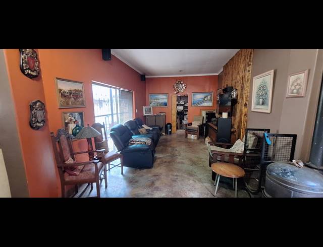 4 bed property for sale in CAPITAL PARK